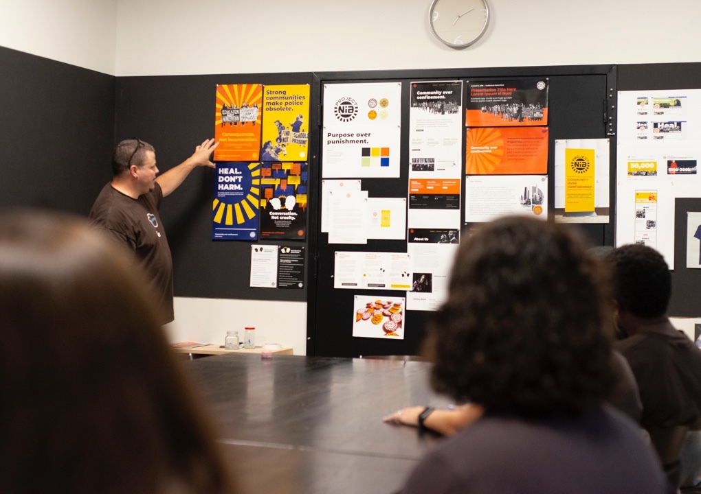 Senior Thinkso partner Brett Traylor presents design to the Thinkso and Project Nia working group.